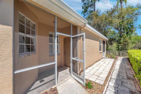 Condo in Plant City, Florida, 2 bedrooms  № 1572712 - photo 4