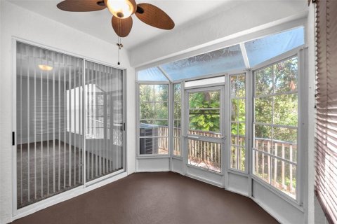 Condo in Plant City, Florida, 2 bedrooms  № 1572712 - photo 7