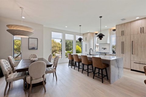 Townhouse in Tampa, Florida 4 bedrooms, 240.8 sq.m. № 2196513 - photo 14