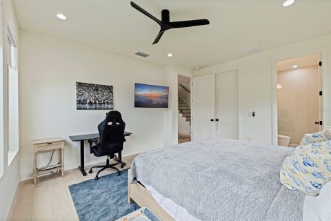 Townhouse in Tampa, Florida 4 bedrooms, 240.8 sq.m. № 2196513 - photo 25