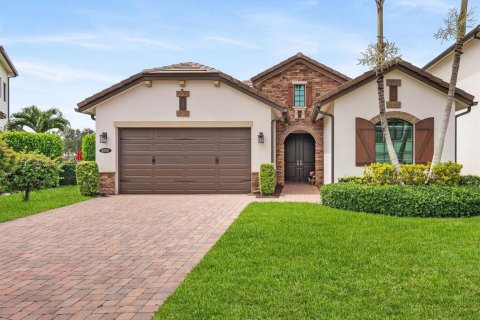 House in Boynton Beach, Florida 3 bedrooms, 215.44 sq.m. № 2086695