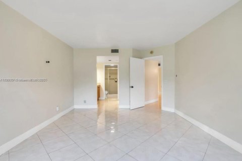 Copropriété à louer à Pembroke Pines, Floride: 2 chambres, 125.51 m2 № 1946936 - photo 30