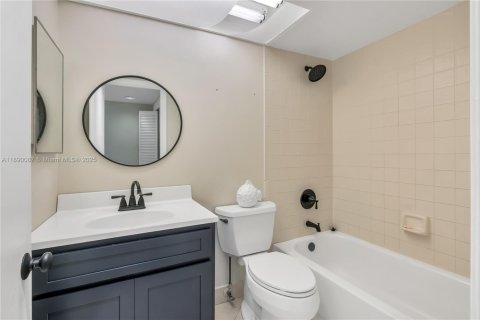 Copropriété à louer à Pembroke Pines, Floride: 2 chambres, 125.51 m2 № 1946936 - photo 17
