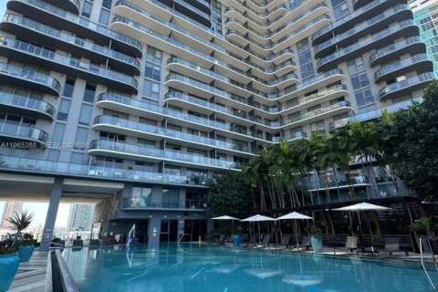 Condo in Miami, Florida, 1 bedroom  № 2027009 - photo 17