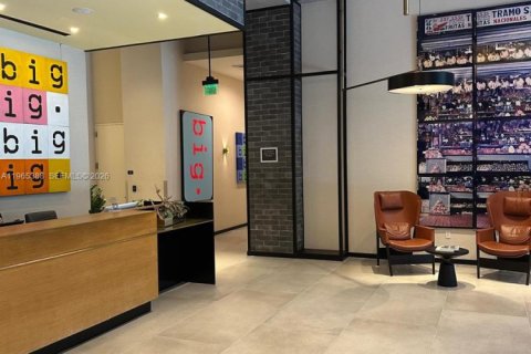 Condo in Miami, Florida, 1 bedroom  № 2027009 - photo 21