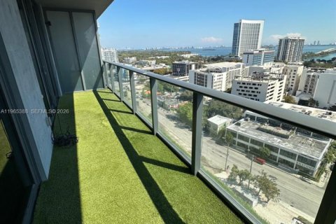 Condo in Miami, Florida, 1 bedroom  № 2027009 - photo 16