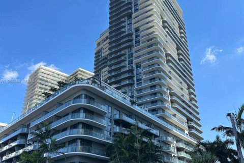 Condo in Miami, Florida, 1 bedroom  № 2027009