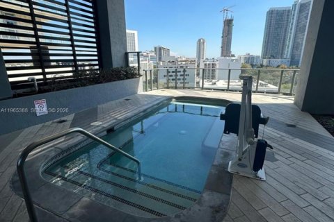 Condo in Miami, Florida, 1 bedroom  № 2027009 - photo 19