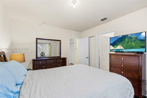 Купить кондоминиум в Катлер-Бей, Флорида 2 спальни, 105.82м2, № 2048084 - фото 18