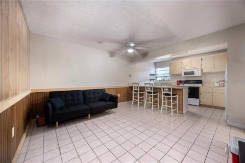 Condominio en venta en Gainesville, Florida, 2 dormitorios, 81.38 m2 № 2166132 - foto 7