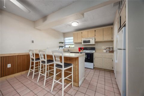 Condominio en venta en Gainesville, Florida, 2 dormitorios, 81.38 m2 № 2166132 - foto 4