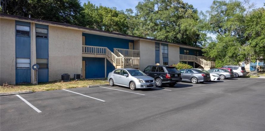 Condominio en Gainesville, Florida, 2 dormitorios  № 2166132