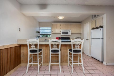 Condominio en venta en Gainesville, Florida, 2 dormitorios, 81.38 m2 № 2166132 - foto 5