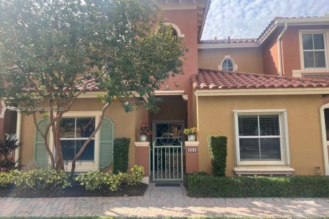 Condominio en venta en Pembroke Pines, Florida, 3 dormitorios, 128.11 m2 № 2029666 - foto 3