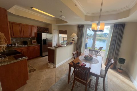 Condominio en venta en Pembroke Pines, Florida, 3 dormitorios, 128.11 m2 № 2029666 - foto 30
