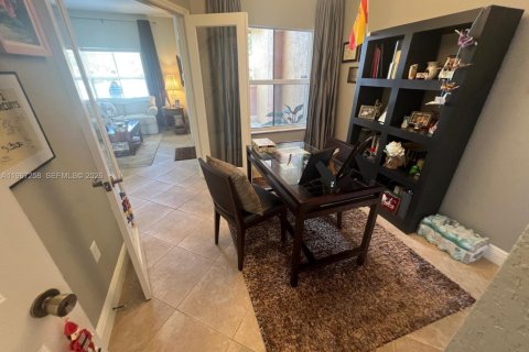 Condominio en venta en Pembroke Pines, Florida, 3 dormitorios, 128.11 m2 № 2029666 - foto 23