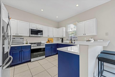 Townhouse in Miami, Florida 3 bedrooms, 145.3 sq.m. № 1944031 - photo 6