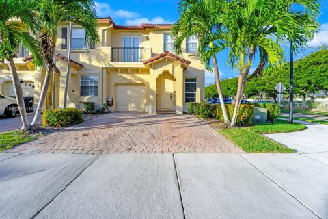 Townhouse in Miami, Florida 3 bedrooms, 145.3 sq.m. № 1944031 - photo 27