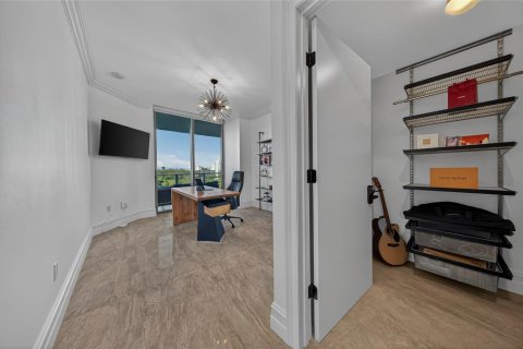 Condo in Aventura, Florida, 3 bedrooms  № 2082580 - photo 18