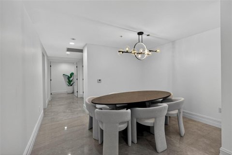 Condo in Aventura, Florida, 3 bedrooms  № 2082580 - photo 22
