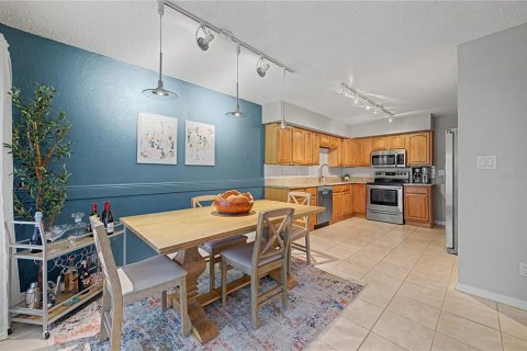Adosado en venta en Tampa, Florida, 3 dormitorios, 123.56 m2 № 2236393 - foto 6