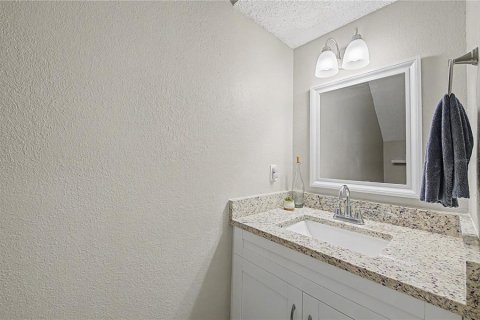 Adosado en venta en Tampa, Florida, 3 dormitorios, 123.56 m2 № 2236393 - foto 16