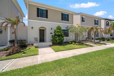 House in Melbourne, Florida 4 bedrooms, 213.86 sq.m. № 2237044 - photo 2