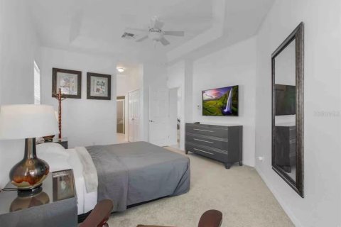House in Davenport, Florida 5 bedrooms, 241.08 sq.m. № 2266417 - photo 17