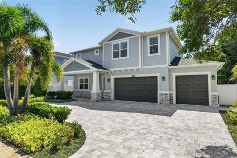 Villa ou maison à vendre à Tampa, Floride: 4 chambres, 307.69 m2 № 2410404 - photo 2