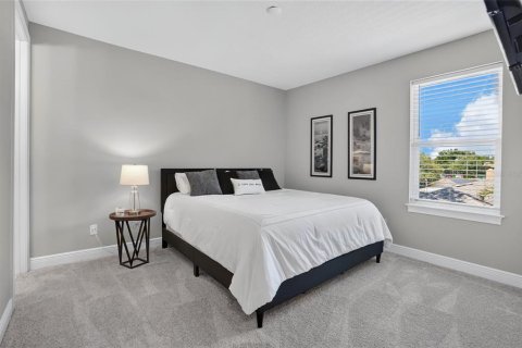 Villa ou maison à vendre à Tampa, Floride: 4 chambres, 307.69 m2 № 2410404 - photo 22