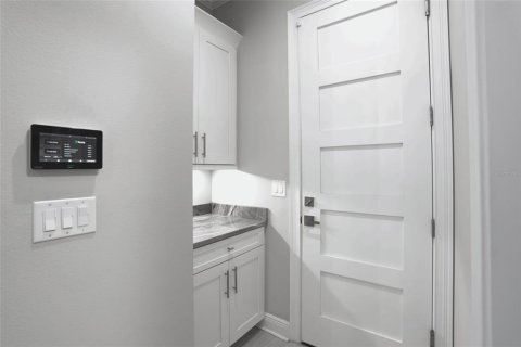 Villa ou maison à vendre à Tampa, Floride: 4 chambres, 307.69 m2 № 2410404 - photo 10