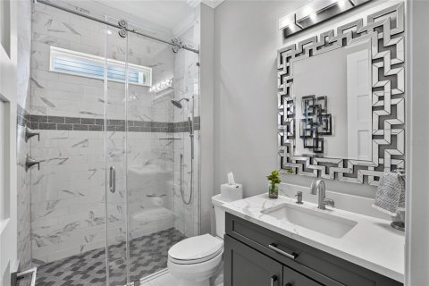 Villa ou maison à vendre à Tampa, Floride: 4 chambres, 307.69 m2 № 2410404 - photo 12