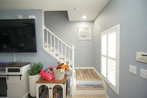 Touwnhouse à louer à Brandon, Floride: 2 chambres, 105.91 m2 № 2096030 - photo 10