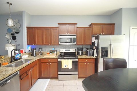 Touwnhouse à louer à Brandon, Floride: 2 chambres, 105.91 m2 № 2096030 - photo 4