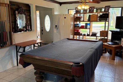 House in Winter Haven, Florida 4 bedrooms, 190.45 sq.m. № 2226092 - photo 8