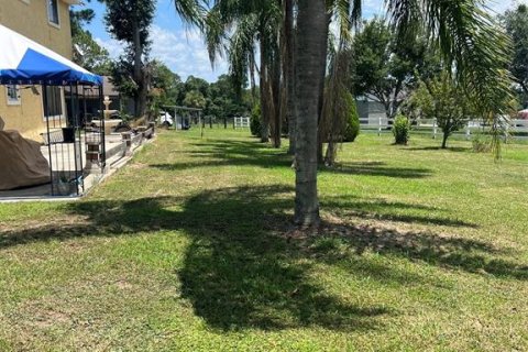 House in Winter Haven, Florida 4 bedrooms, 190.45 sq.m. № 2226092 - photo 5