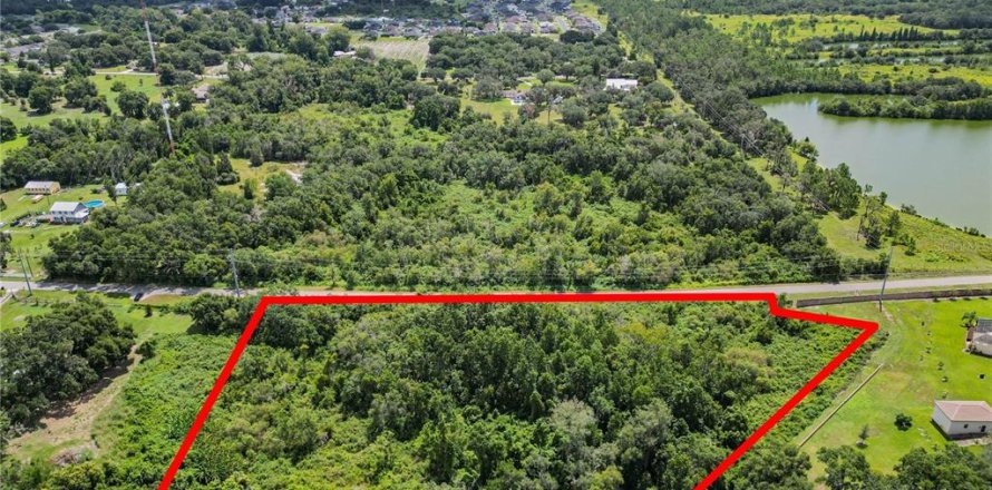 Land in Lakeland, Florida № 1877088