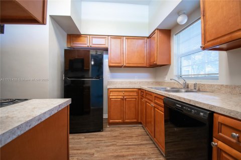 House in Orlando, Florida 3 bedrooms, 144.93 sq.m. № 1713875 - photo 12