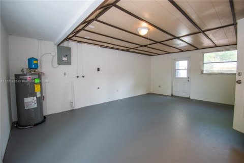 House in Orlando, Florida 3 bedrooms, 144.93 sq.m. № 1713875 - photo 4