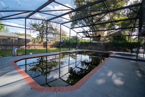 House in Orlando, Florida 3 bedrooms, 144.93 sq.m. № 1713875 - photo 8