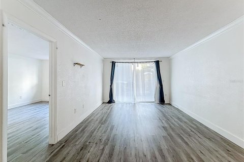 Condo in North Miami, Florida, 2 bedrooms № 2204474 - photo 16
