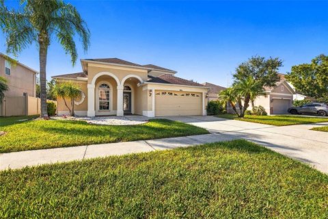 Villa ou maison à vendre à Land O' Lakes, Floride: 4 chambres, 209.96 m2 № 2414968 - photo 3