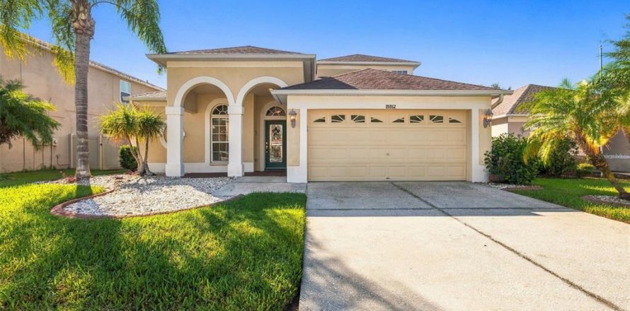 Villa ou maison à Land O' Lakes, Floride 4 chambres, 209.96 m2 № 2414968