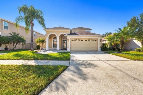 Villa ou maison à vendre à Land O' Lakes, Floride: 4 chambres, 209.96 m2 № 2414968 - photo 2