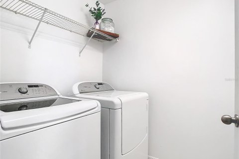 Adosado en venta en Orlando, Florida, 3 dormitorios, 149.76 m2 № 1523682 - foto 23