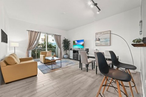 Condo in Lantana, Florida, 1 bedroom  № 2146770