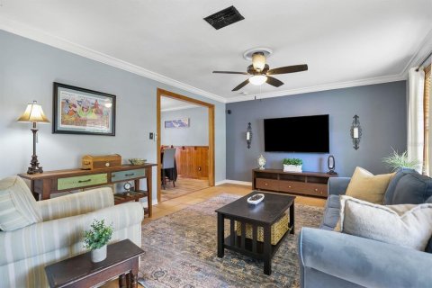 Купить виллу или дом в Брэндон, Флорида 8 комнат, 221.11м2, № 2155714 - фото 9