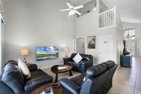 Casa en venta en Kissimmee, Florida, 5 dormitorios, 243.22 m2 № 1818973 - foto 9