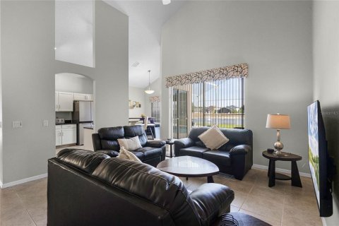 Casa en venta en Kissimmee, Florida, 5 dormitorios, 243.22 m2 № 1818973 - foto 8