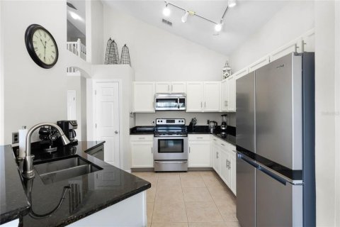 Casa en venta en Kissimmee, Florida, 5 dormitorios, 243.22 m2 № 1818973 - foto 12